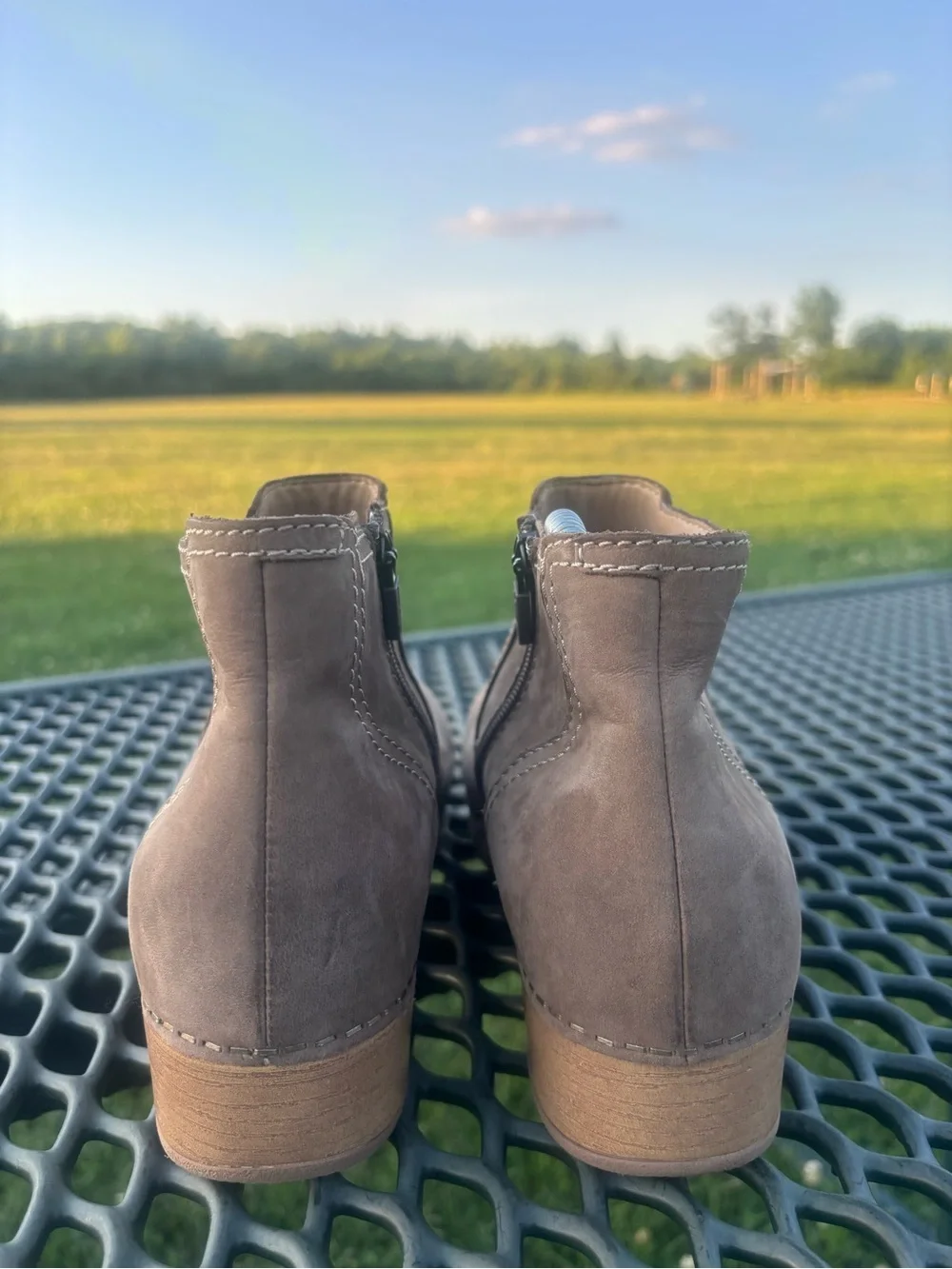 Dansko Barbara Ankle Boots Womens EU 39 US 8.5-9 Taupe Leather Zip